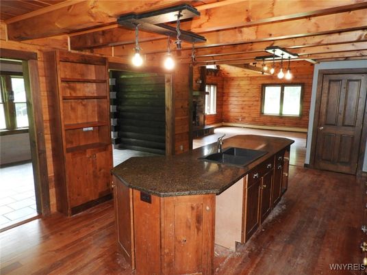 Hot Tub, Interior, Pendant Lights, Wooden Beams, Wooden Ceilings, Wood Texture Flooring, Wooden Walls