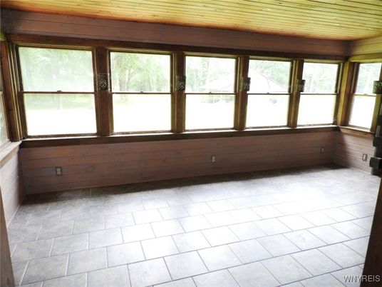 Empty room, Interior, Wooden Ceilings, Wooden Walls