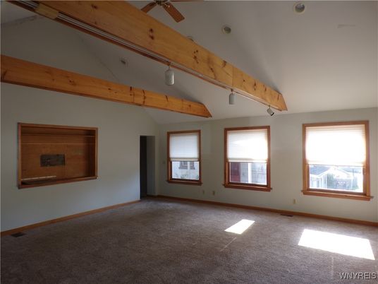 Empty room, Interior, Wooden Beams