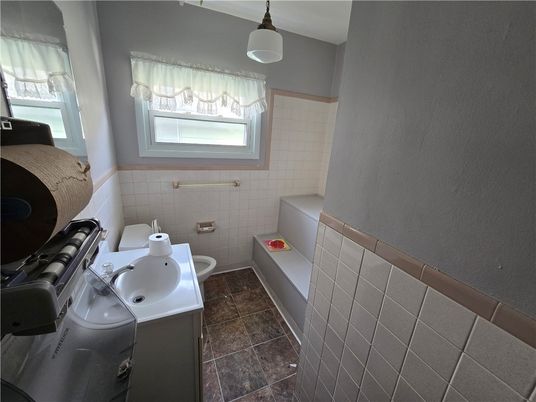 Bathroom, Interior, Pendant Lights
