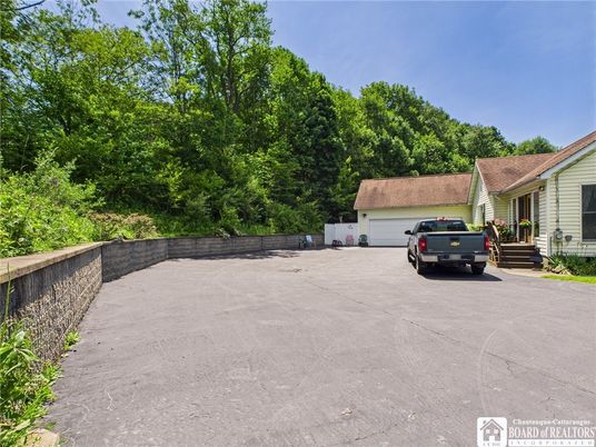 Detached Garage, Exterior