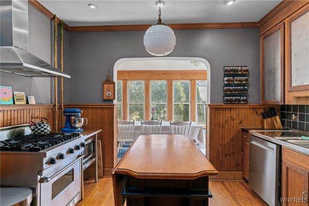 Dining room, Interior, Kitchen, Pendant Lights, Recessed Lighting, Wood Texture Flooring