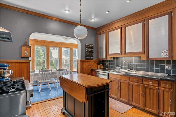 Dining room, Interior, Kitchen, Pendant Lights, Recessed Lighting, Wood Texture Flooring