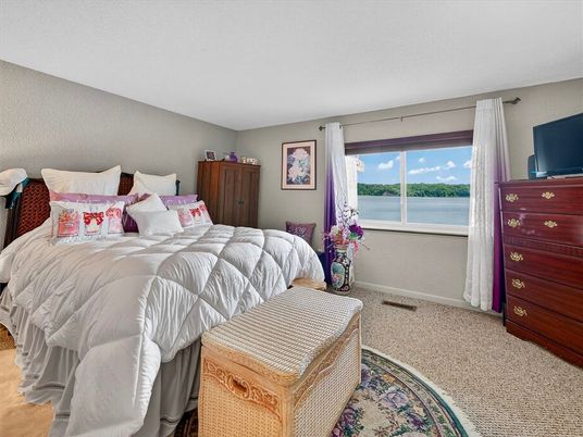 Bedroom, Interior, Water