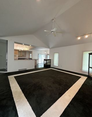 Empty room, Interior, Recessed Lighting