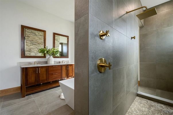 Bathroom, Dual Sink Vanities, Interior