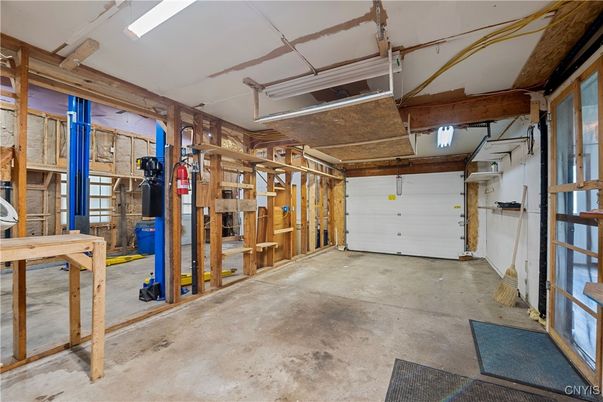 Garage, Interior