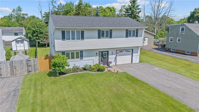Attached, Exterior, Facade, Raised Ranch