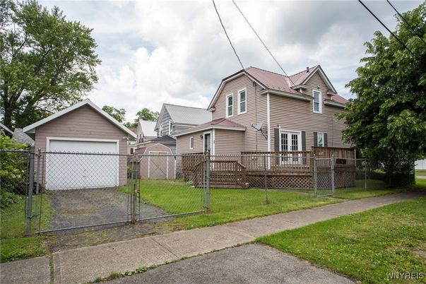 Backyard, Detached Garage, Exterior, Facade, Queen Anne Victorian