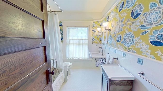 Bathroom, Interior