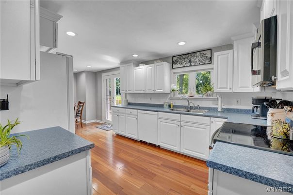 Interior, Kitchen, Recessed Lighting, Wood Texture Flooring