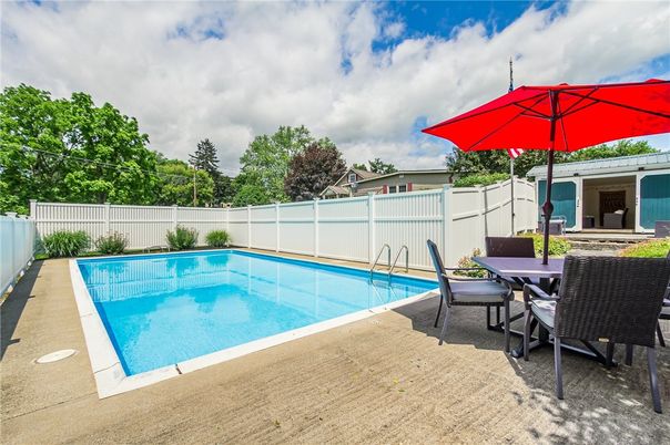 Exterior, Pool