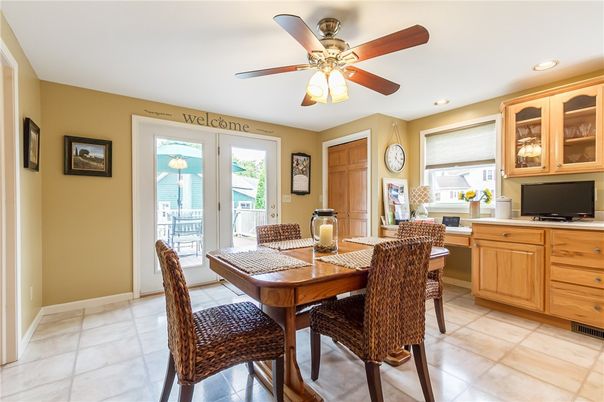 Dining room, Fireplace, Interior, Recessed Lighting