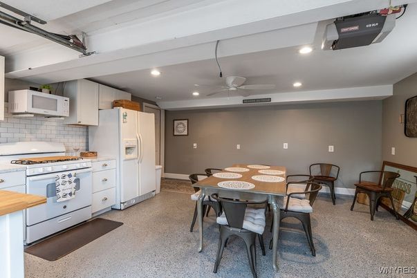 Dining room, Interior, Kitchen, Recessed Lighting