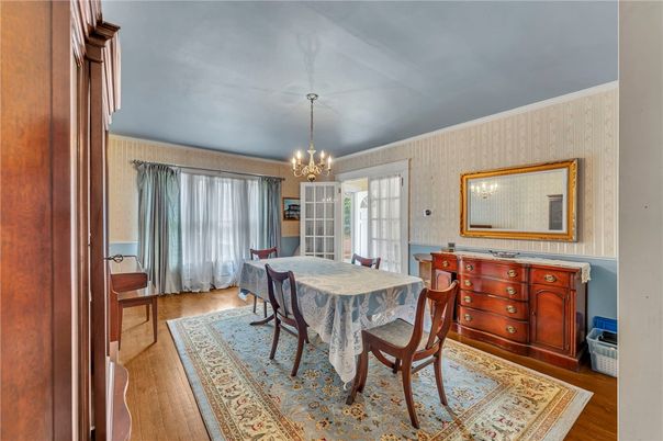 Chandelier, Dining room, Interior, Wood Texture Flooring