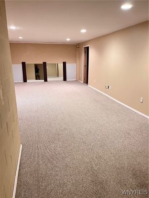 Empty room, Interior, Recessed Lighting