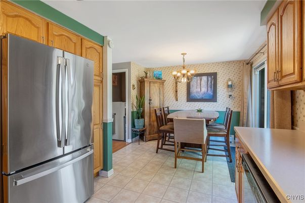 Chandelier, Dining room, Interior, Kitchen