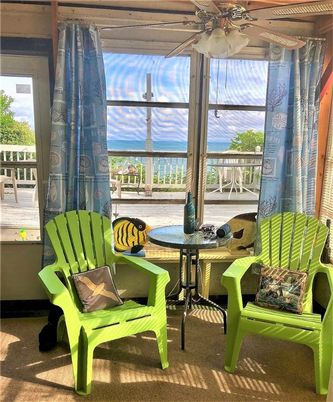 Interior, Sun Room, Water