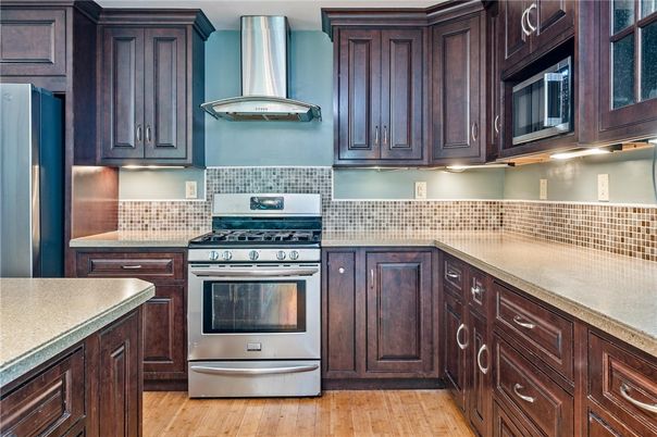 Interior, Kitchen, Stainless Steel Appliances, Wood Texture Flooring