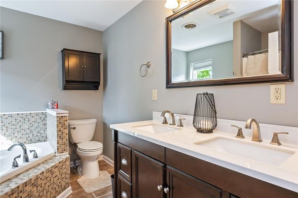 Bathroom, Dual Sink Vanities, Interior