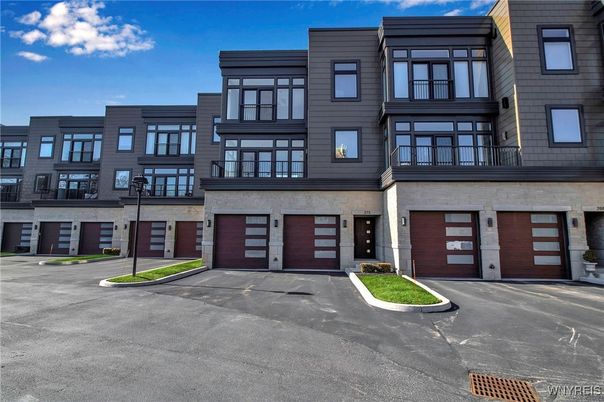 Attached, Exterior, Facade, Rowhouse