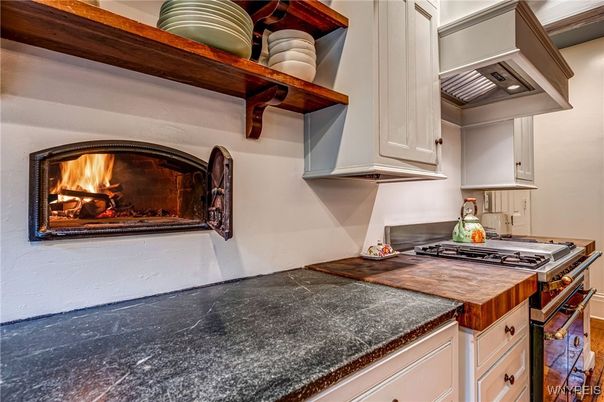 Fireplace, Interior, Kitchen