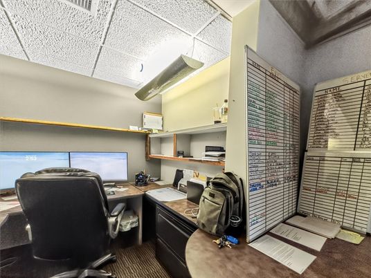 Home Office, Interior