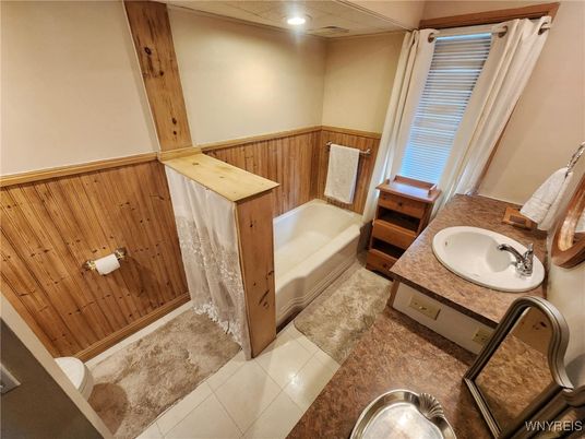 Bathroom, Interior, Recessed Lighting, Wooden Walls