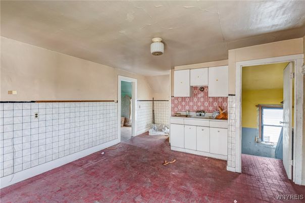 Bathroom, Empty room, Interior