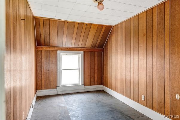 Empty room, Interior, Wooden Ceilings, Wooden Walls