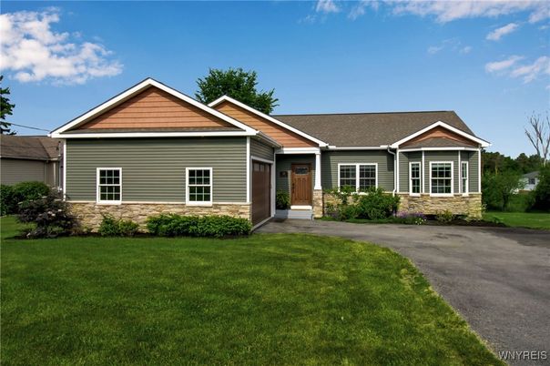 Backyard, Exterior, Facade, Ranch