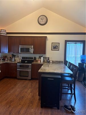 Dining room, Interior, Kitchen, Stainless Steel Appliances, Wood Texture Flooring