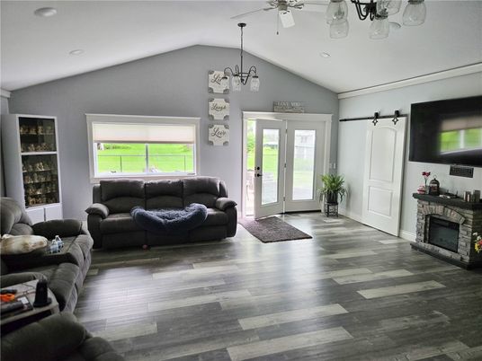 Fireplace, Interior, Living room, Pendant Lights, Recessed Lighting, Wood Texture Flooring