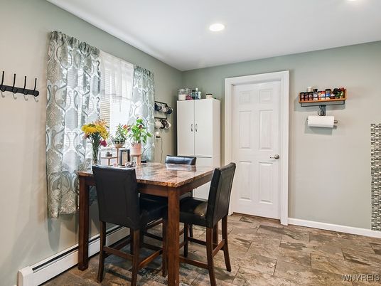 Dining room, Interior, Recessed Lighting