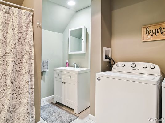 Bathroom, Interior, Recessed Lighting, Washer