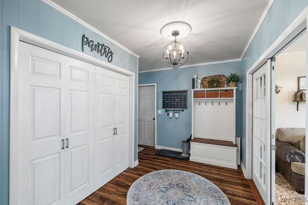 Chandelier, Interior, Wood Texture Flooring