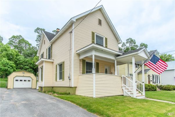 Detached Garage, Exterior