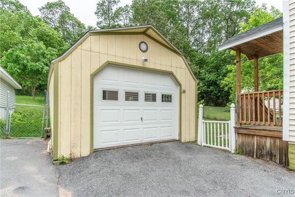 Detached Garage, Exterior