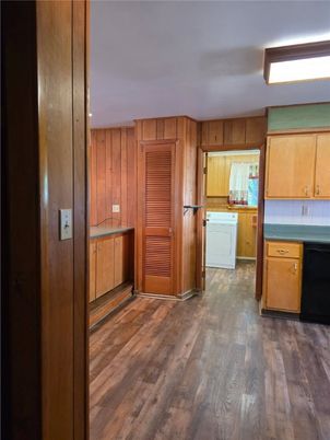 Interior, Kitchen, Wood Texture Flooring, Wooden Walls
