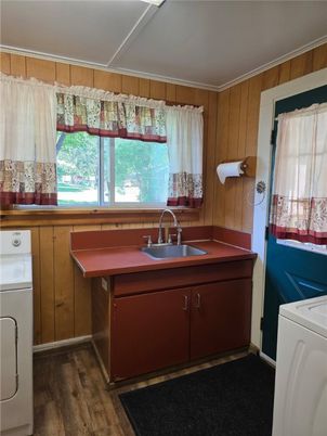 Interior, Washer, Wood Texture Flooring, Wooden Walls
