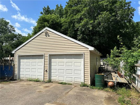Detached Garage, Exterior