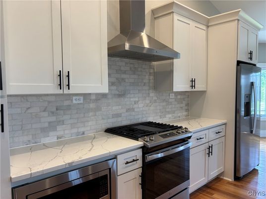 Interior, Kitchen, Stainless Steel Appliances, Wood Texture Flooring