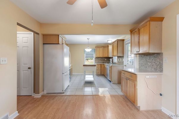Interior, Kitchen, Pendant Lights, Wood Texture Flooring