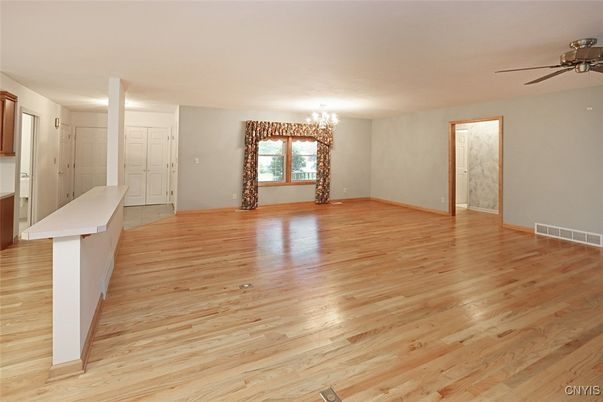 Chandelier, Empty room, Interior, Wood Texture Flooring