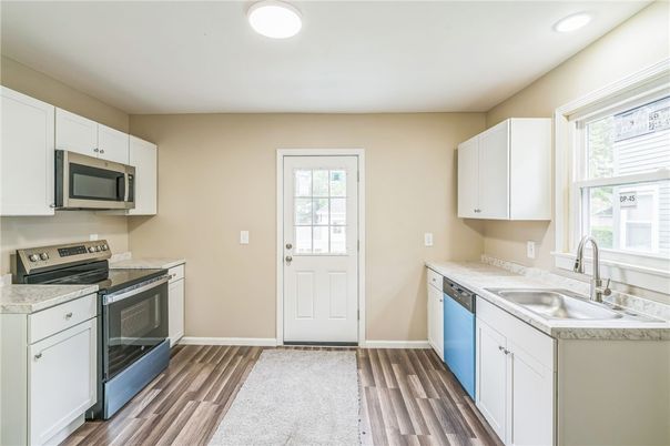 Interior, Kitchen, Recessed Lighting, Wood Texture Flooring