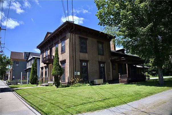Backyard, Exterior, Facade, Rowhouse