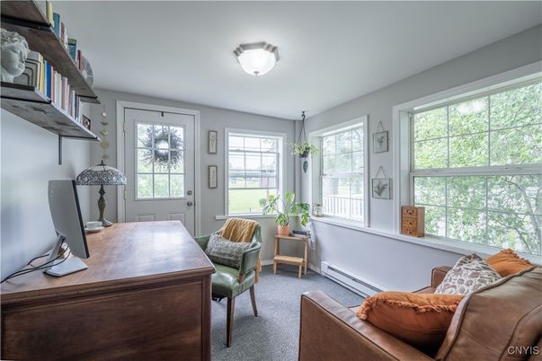 Home Office, Interior