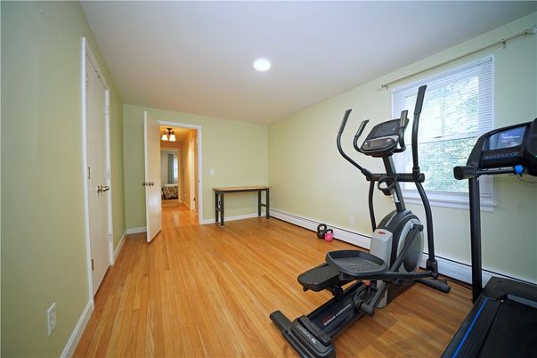 Fitness Equipment, Interior, Recessed Lighting, Wood Texture Flooring