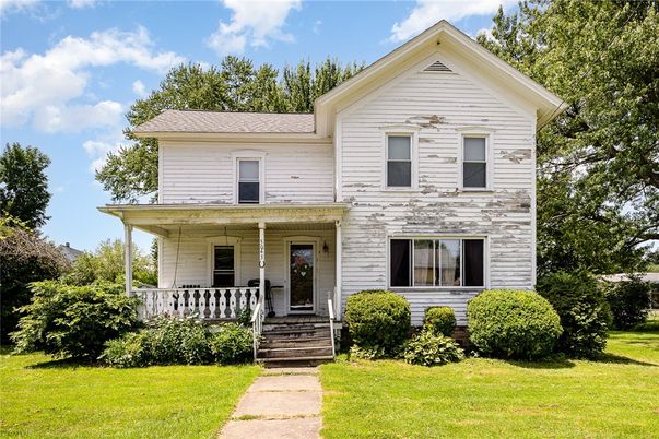 Exterior, Facade, Farmhouse