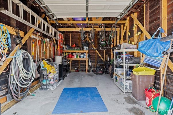 Garage, Interior, Wooden Walls